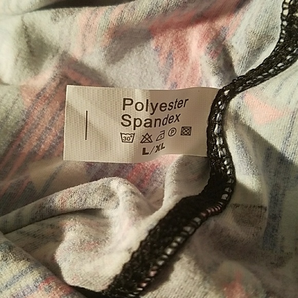 NWOT Super Soft Cropped Leggings! - Picture 3 of 5